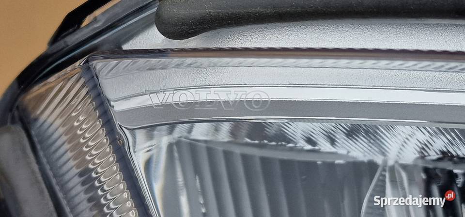 VOLVO FH5 FH 5 HALOGEN LED PRAWY LAMPA Bieleń
