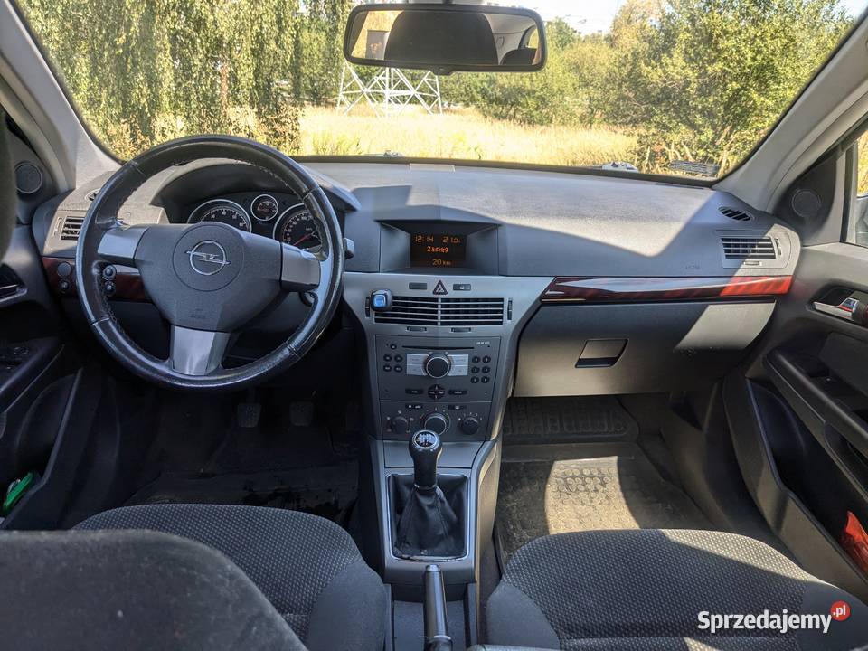 Sprzedam Opel Astra H 2004r 8900 do negocjacji Zarejestrowany w Polsce Sosnowiec