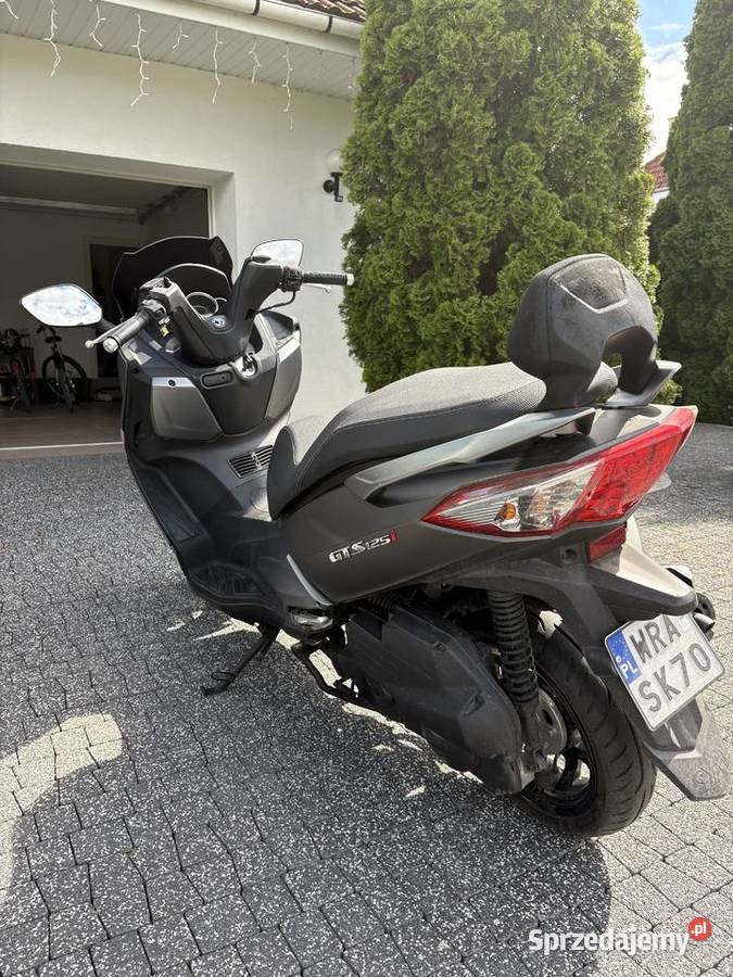 Syndyk sprzeda skuter SYM GTS 125i Janiszew
