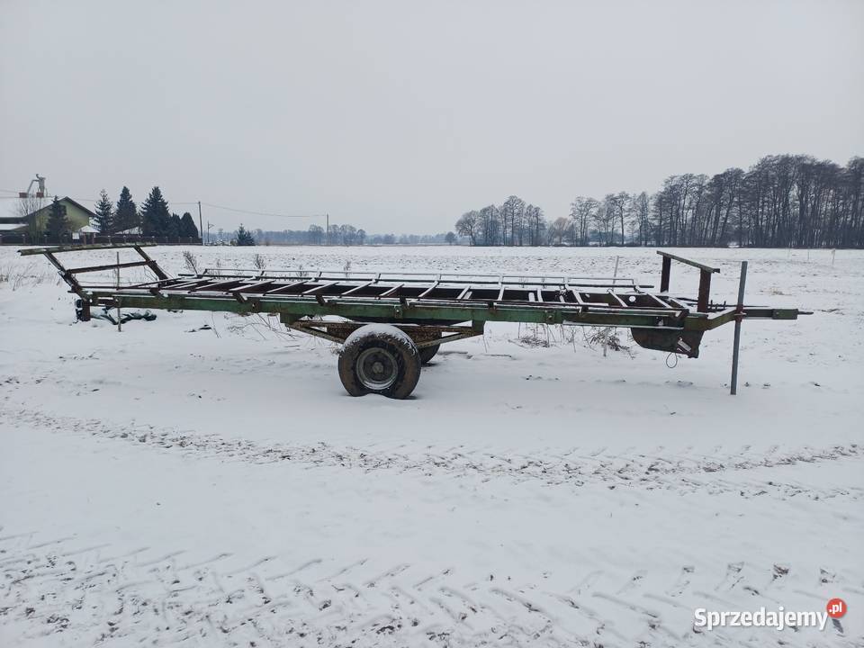 Przyczepa laweta do bel słomy siana Pronar Budzynek