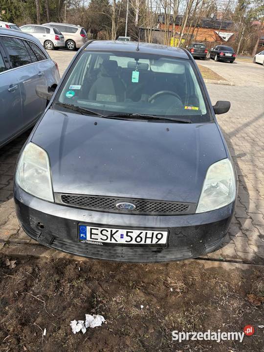 Ford sprawny stan jeździ nieuszkodzony Warszawa sprzedam