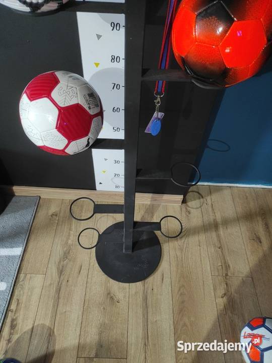 Metalowy solidny Stojak półka na wymiar piłki Kłobuck