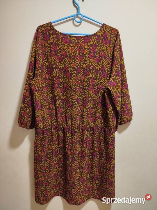 Wygodna sukienka rozmiar 48