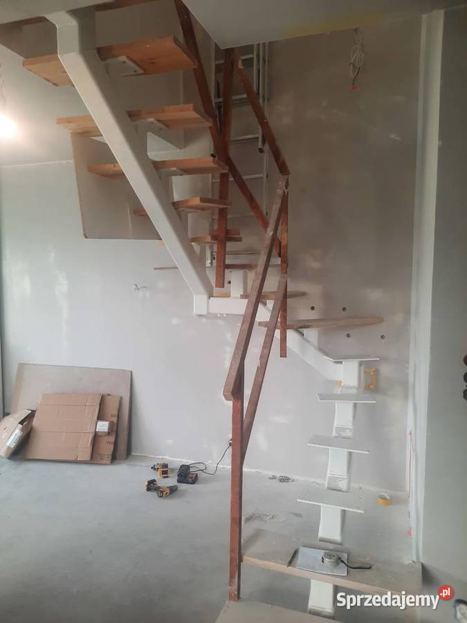 Nowoczesne Schody na belce centralnej Pozostałe Giżycko sprzedam