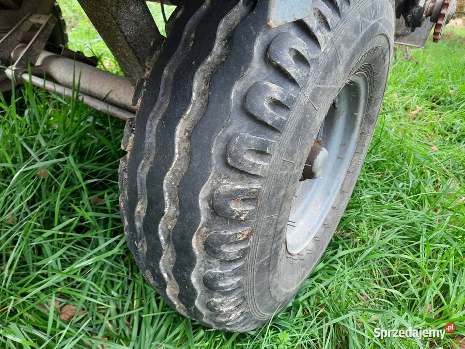 Rozrzutnik obornika jednoosiowy Bucze