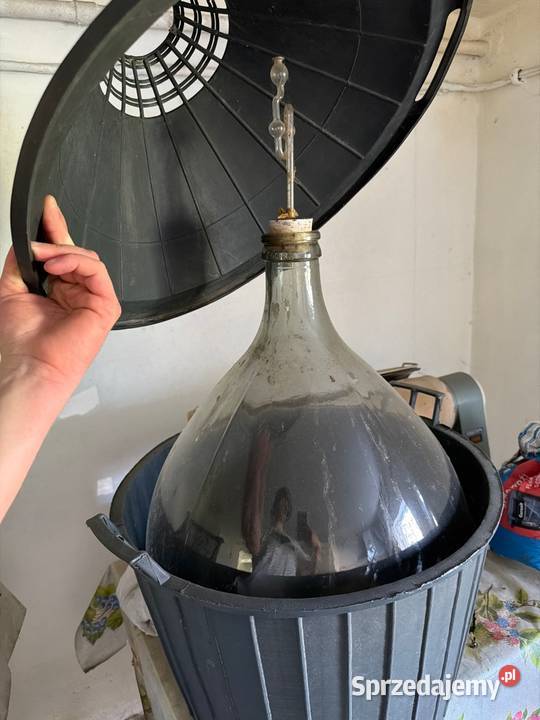 Balon na wino szklany w plastikowym koszu 54l podkarpackie Jedlicze