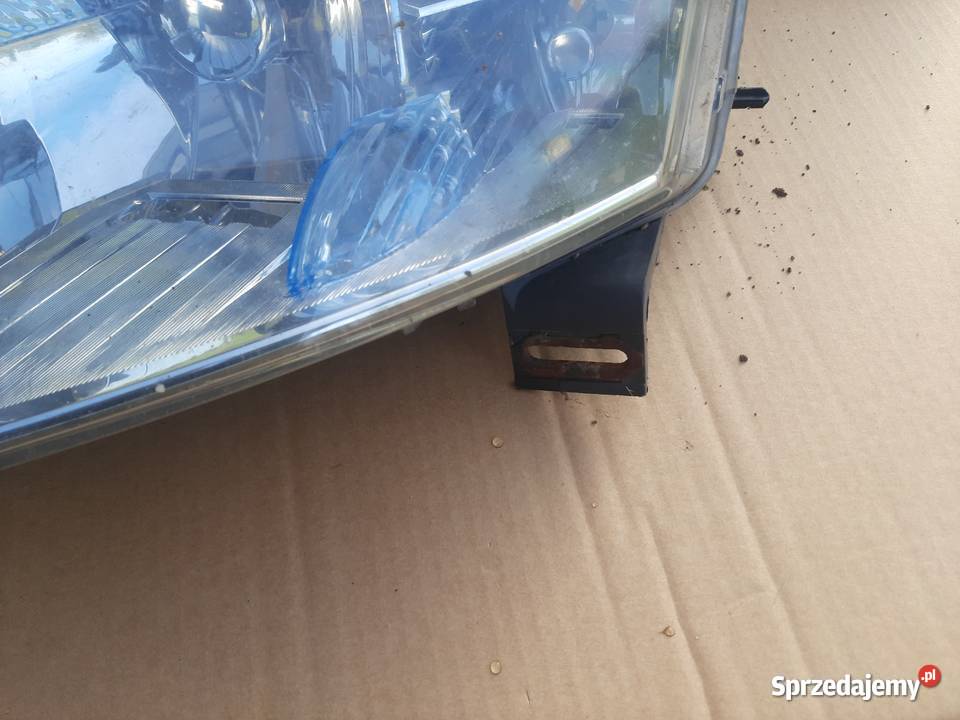 Lewa lampa przednia reflektor Fiat Stilo 3 drzwi Lampy przednie łódzkie Ksawerów sprzedam