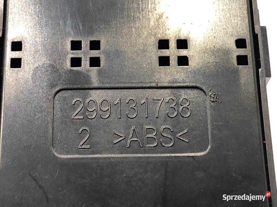 PRZEŁĄCZNIK SZYB HYUNDAI i20 II 93570C8111 sprzedam