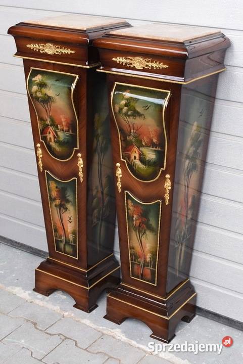 Dwa Postumenty Intarsjowane z Malunkami Kolumny Kraków