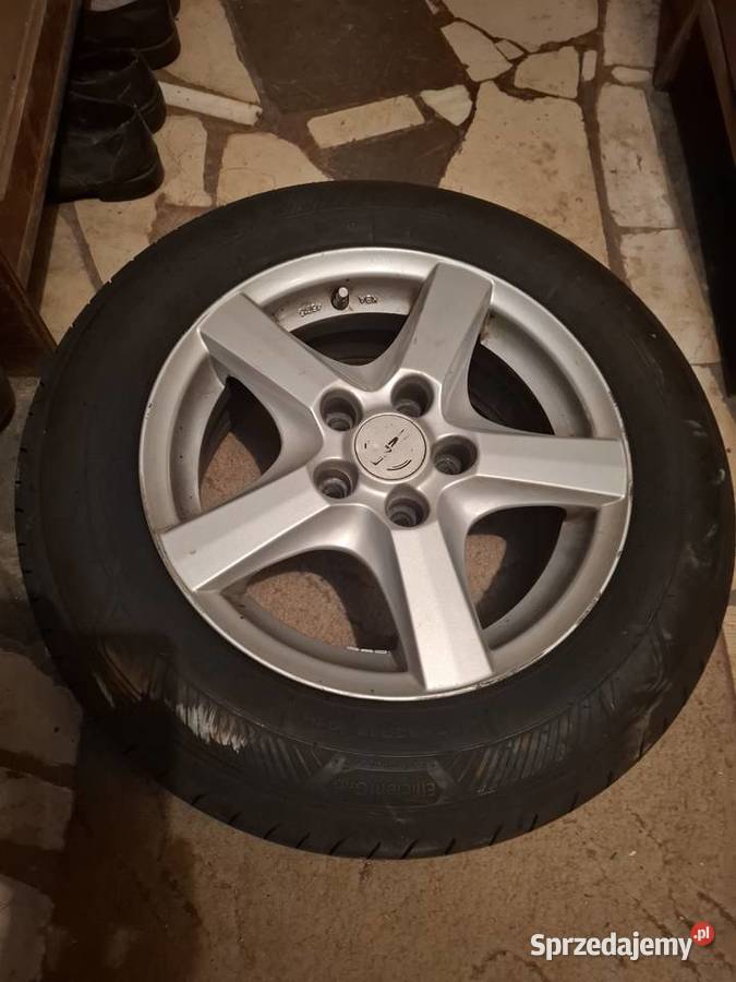 sprzedam Koła z Alufelgami 15 2 letnie Goodyear