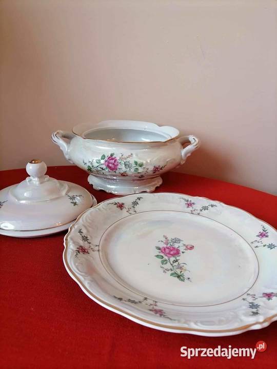 Waza porcelanowa na podstawie Róża Wawel PRL sprzedam