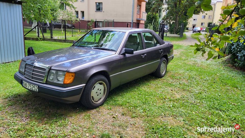 Zadbany MERCEDES W124 Diesel dżentelmen niczym Wadowice