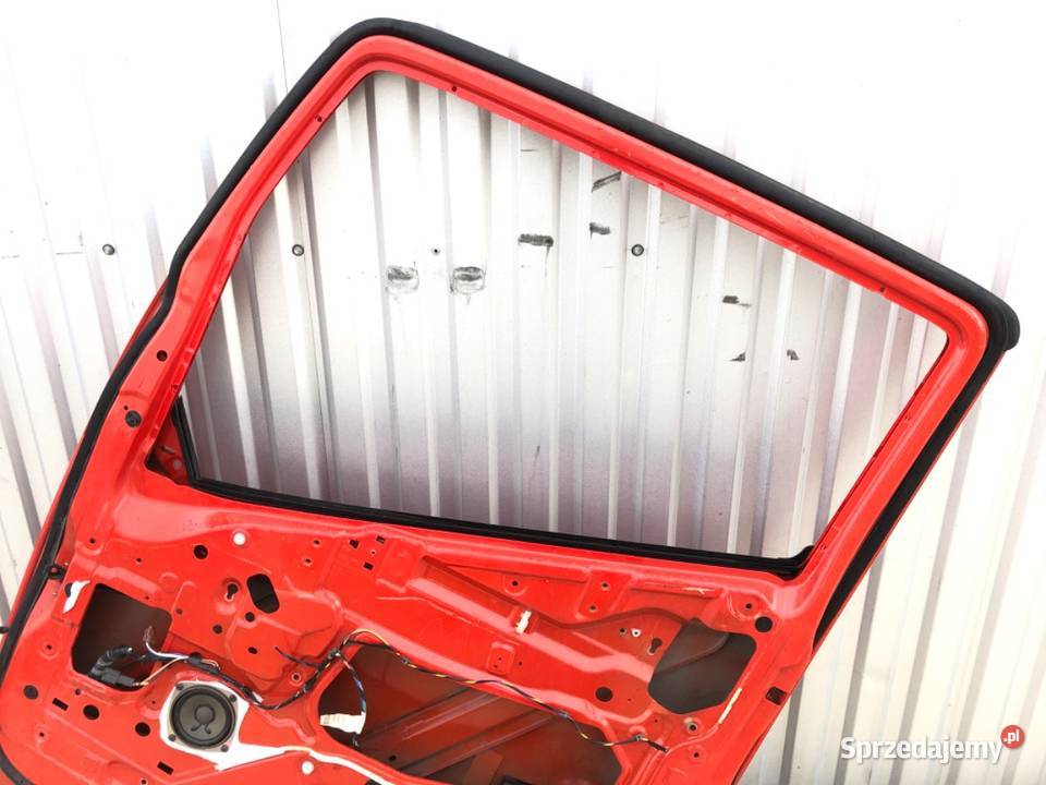 DRZWI PRAWY PRZÓD RENAULT TRUCKS D Hatchback