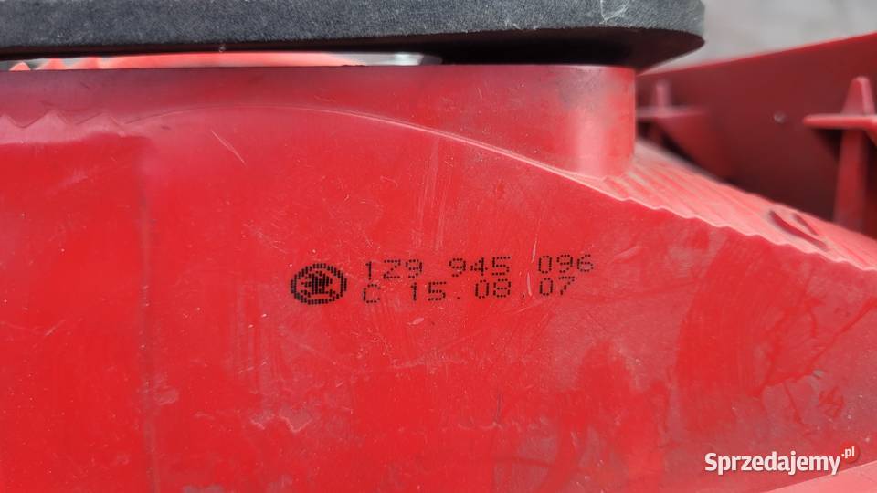 SKODA OCTAVIA II KOMBI 1Z9 LAMPA PRAWA TYŁ TYLNA osobowe Ruda Śląska sprzedam