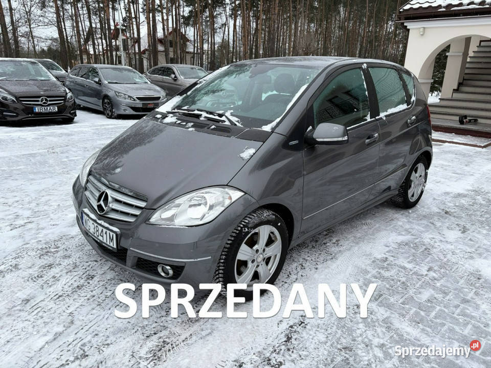 Mercedes A 180 17 benzyna Avantgarde Półskóry bluetooth Motoryzacja