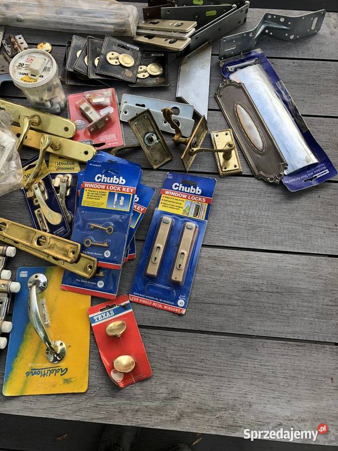 Okucie meblowe zamek zasuwa zestaw starym Poznań