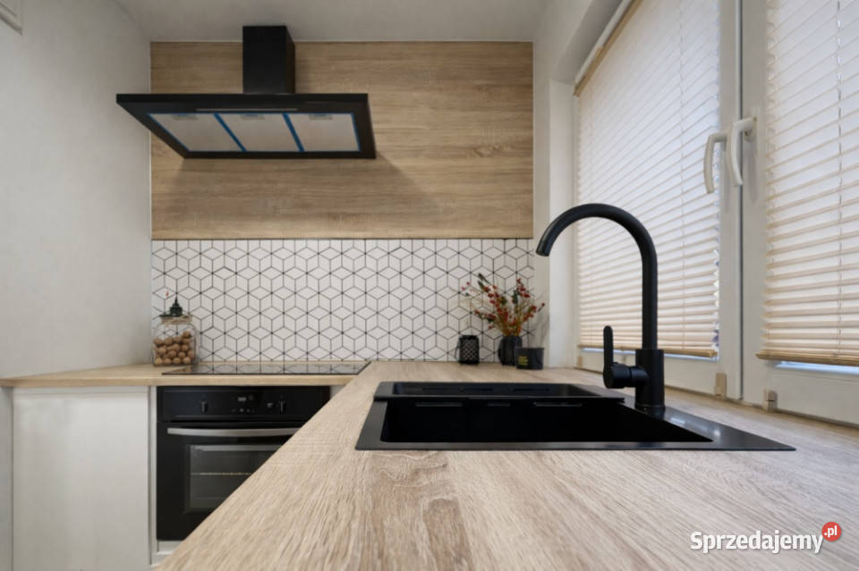 Świeżo remoncie 1 Piętro Tysiąclecie Duży balkon Liczba pokoi 2 śląskie Częstochowa