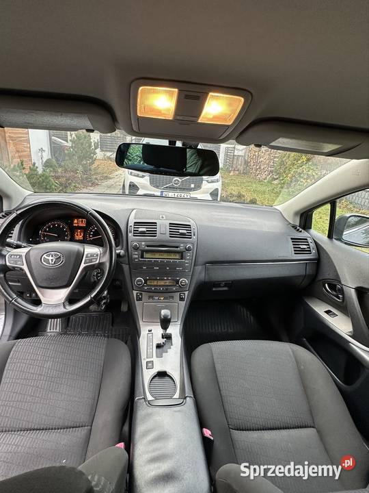 Toyota Avensis z 2009 r AUTOMAT 18 benzyna GAZ Skierdy