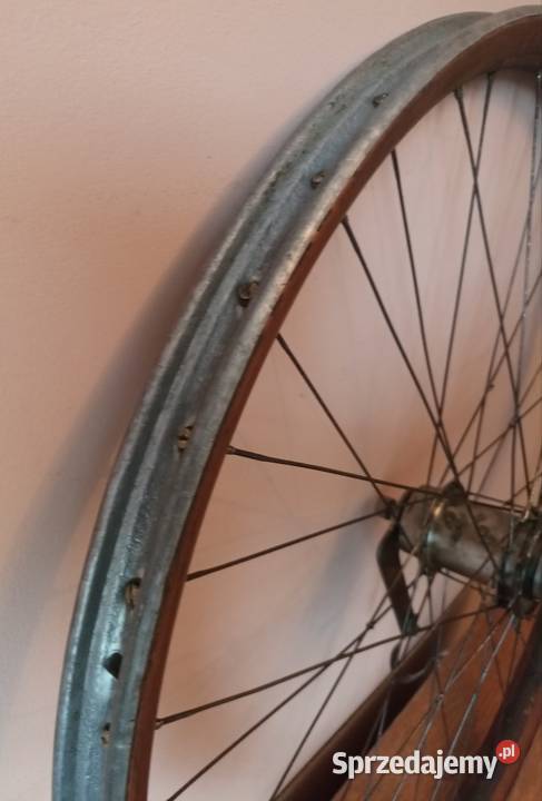 Zabytkowe Drewniane Koła Rowerowe Konin