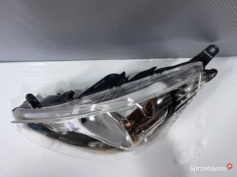 MITSUBISHI SPACESTAR LEWA LAMPA PRZÓD Ostroróg