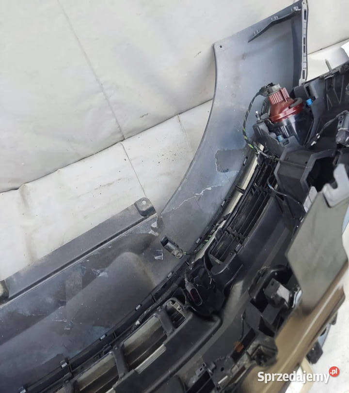 AUDI A8 D3 ZDERZAK PRZEDNI GRILL ATRAPA HALOGENY osobowe mazowieckie Radom