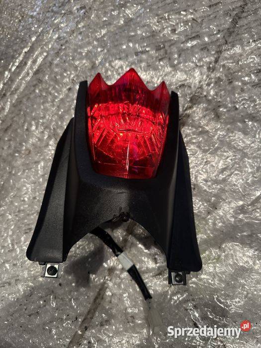Suzuki GSXS 125 17 Lampa tył wypełnienie GSXR