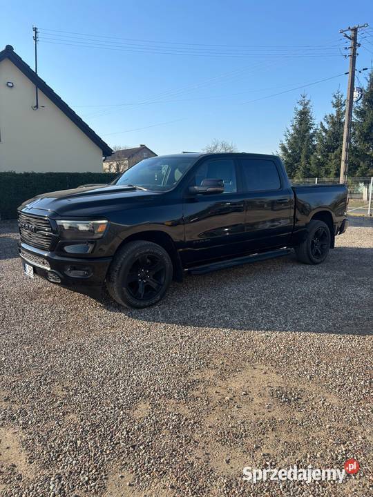 Ram 1500 57 HEMI V8 z USA zarejestrowany sprawny 5654cm3 Ślesin