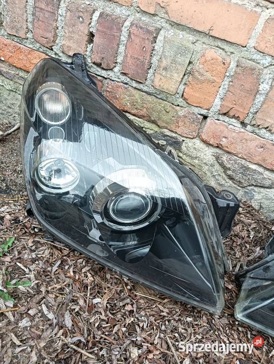 Lampy Astra H xenon skrętny kompletne EU Poniec