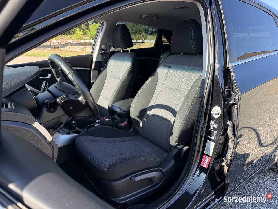 Hyundai i30 14 BENZYNA Klimatronik Nawigacja Konin