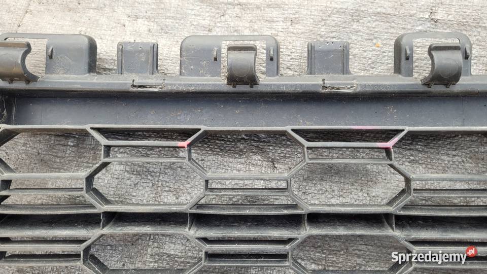 SKODA OCTAVIA IV 4 KRATKA ZDERZAKA ŚRODKOWA Ruda Śląska sprzedam