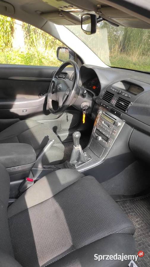 Toyota Avensis kombi 18 benzyna 4/5 Chodzież