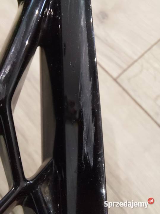 KRATKA PRAWA AUDI RS6 C8 RS7 4K8807682D CARBON pomorskie