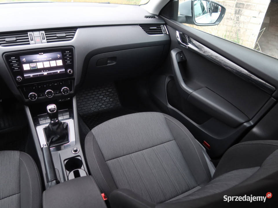 Skoda Octavia 20 TDI światła przeciwmgielne Katowice sprzedam