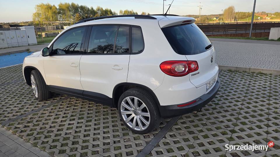 Volkswagen Tiguan I 20 VW iguan 2010r Biały 302000km Skarżysko-Kamienna