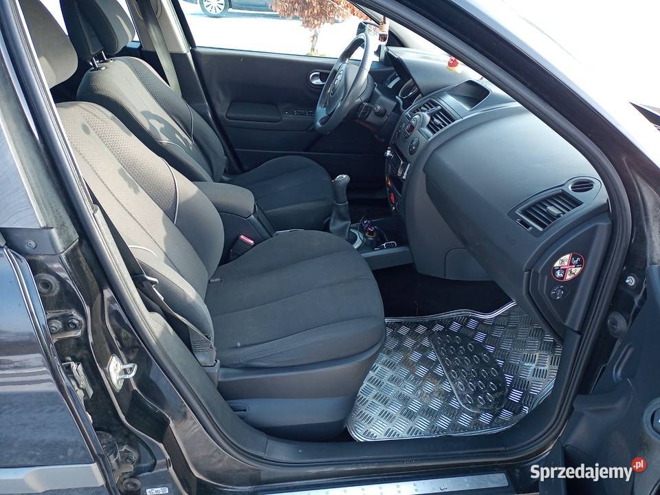 Megane 2 benzyna 16 w stanie Staszów sprzedam