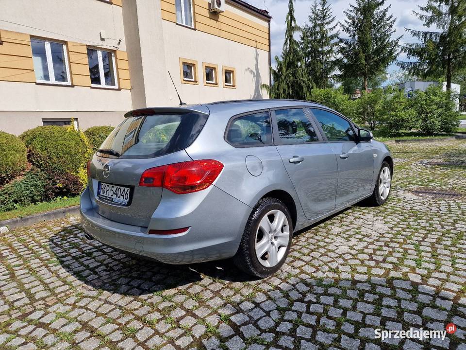 Opel Astra J 20 CDTI 160 SportTourer nieuszkodzony Ryglice
