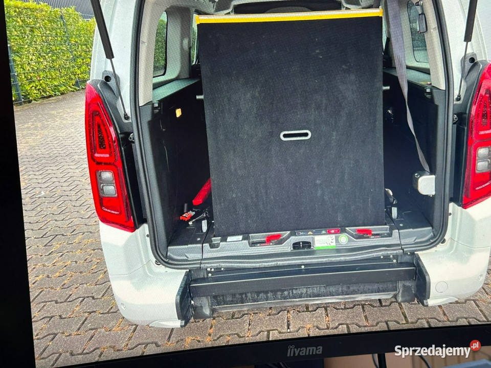 Opel Combo 15D Maxi 2021r Rampa PFRON diesel Majdan Sieniawski