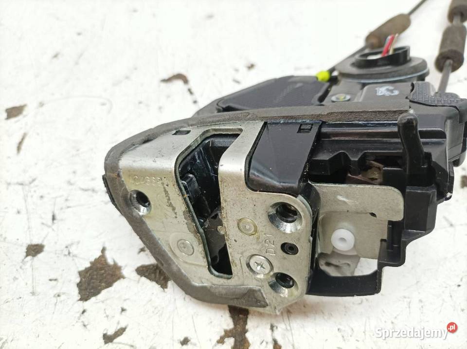 ZAMEK DRZWI TYŁ LEWY KOMBI T27 Toyota Avensis sprzedam