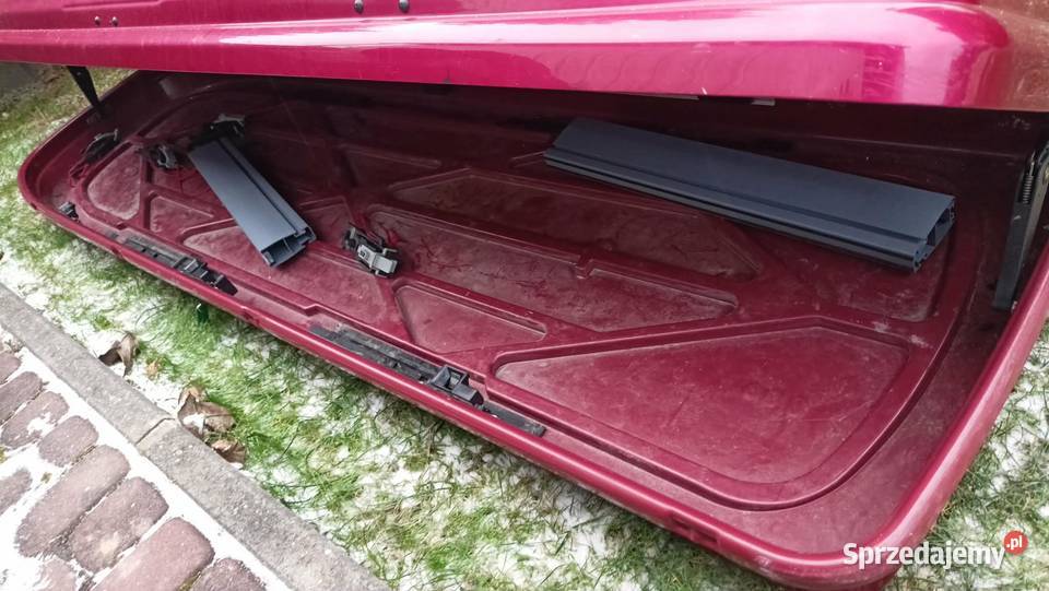 Box na dach Jetbag Thule 700 st na kwadrat belki Kalna