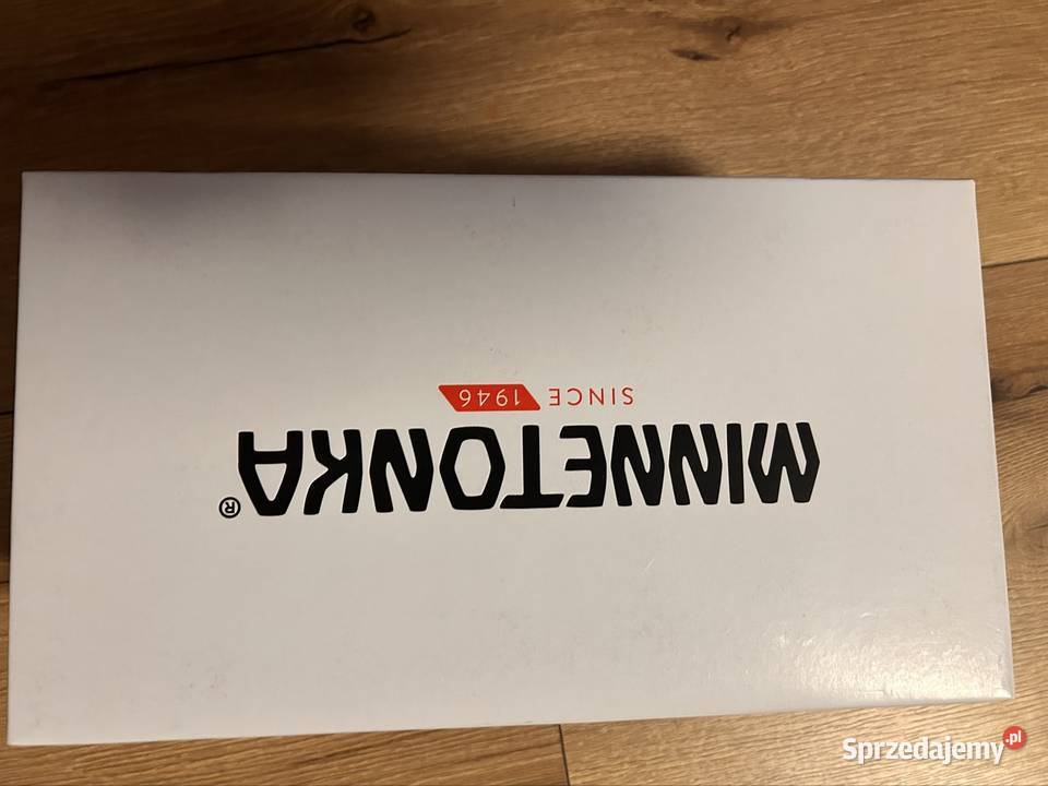 Klapki minnetonka żółty/złoty Krępa