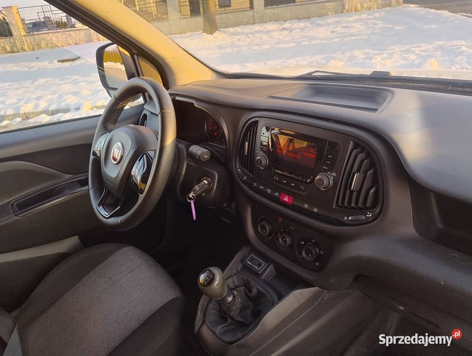 FIAT DOBLO 20 136 KONI 6 BIEGOW KLIMA CD ZADBANY Rok produkcji 2016 Myślenice