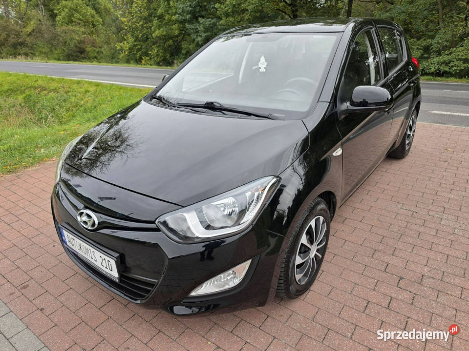 Hyundai i20 Hyundai i20 12 benzynka niski i20 Cielcza