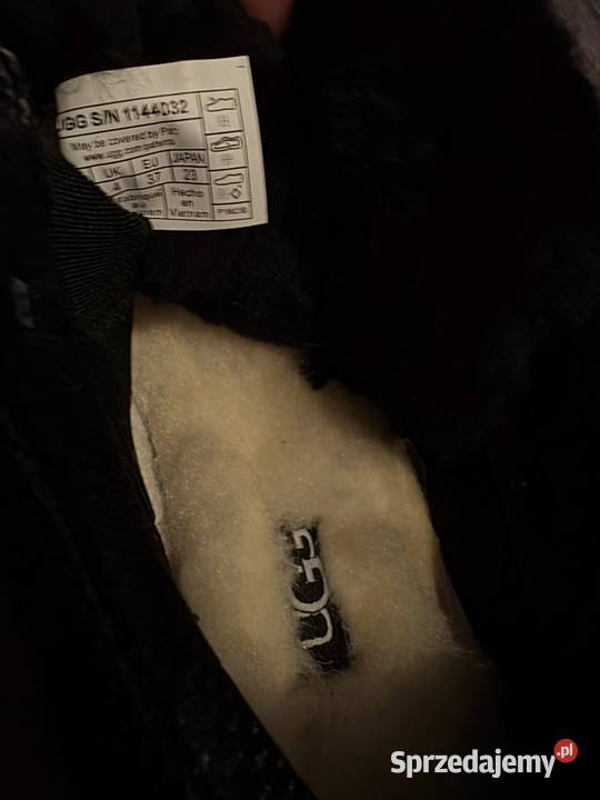 UGG Lowmel Black rozmiar 37 Konin