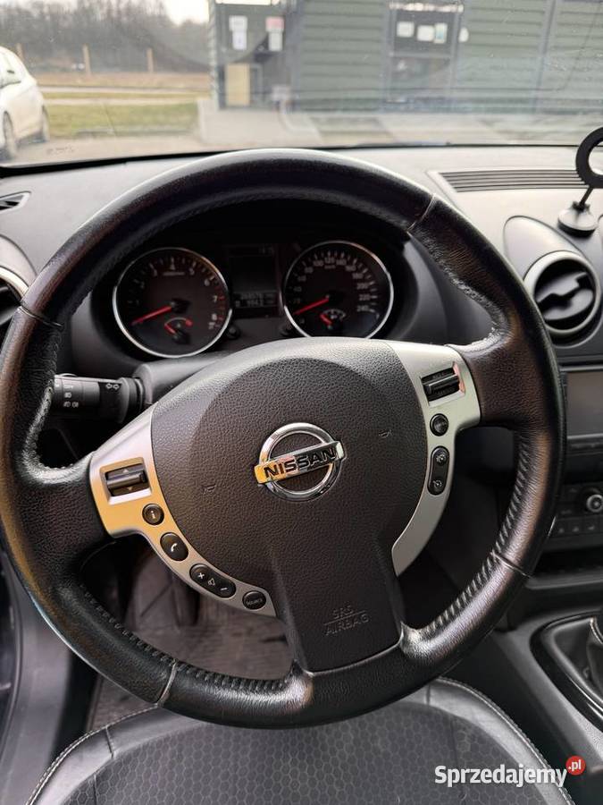 Nissan Qashqai 16 benzyna czarny Gliwice