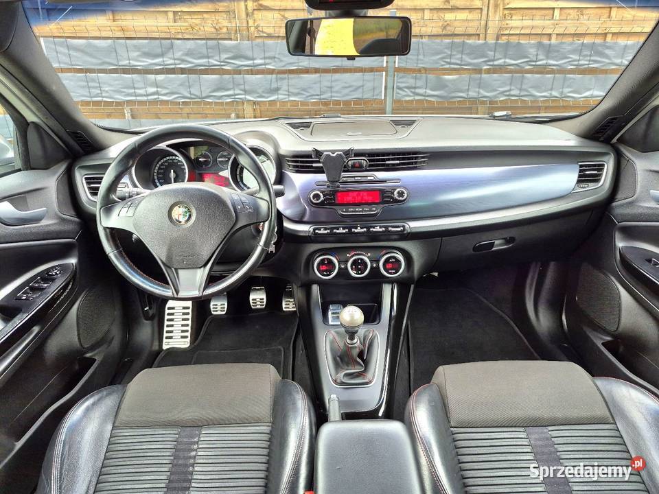 Alfa Romeo Gulietta 20 JTD 140 System DNA Mega wielofunkcyjna kierownica Rzeszów sprzedam