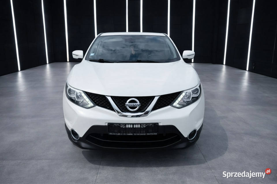 Nissan Qashqai kamera cofanianawigacjapanorama Żabno