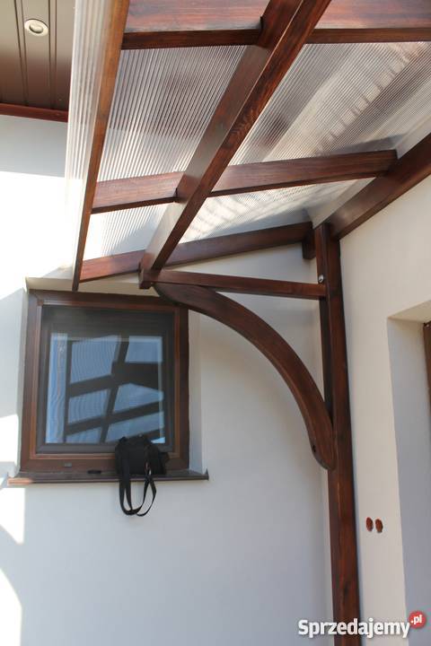 DASZEK DRZWI DREWNIANY POKRYTY POLIWĘGLANEM Łuków