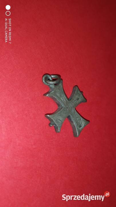 Srebrny stary krzyżyk relikwiarzowy Rękodzieło Tomaszów Mazowiecki