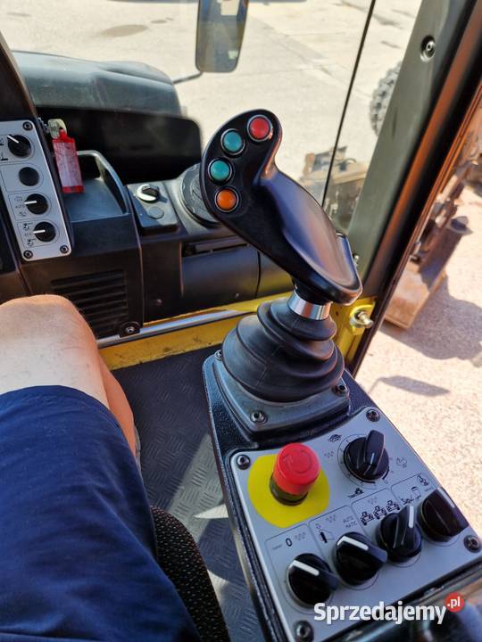 Walec BOMAG BW 174 AP4i AM Marki