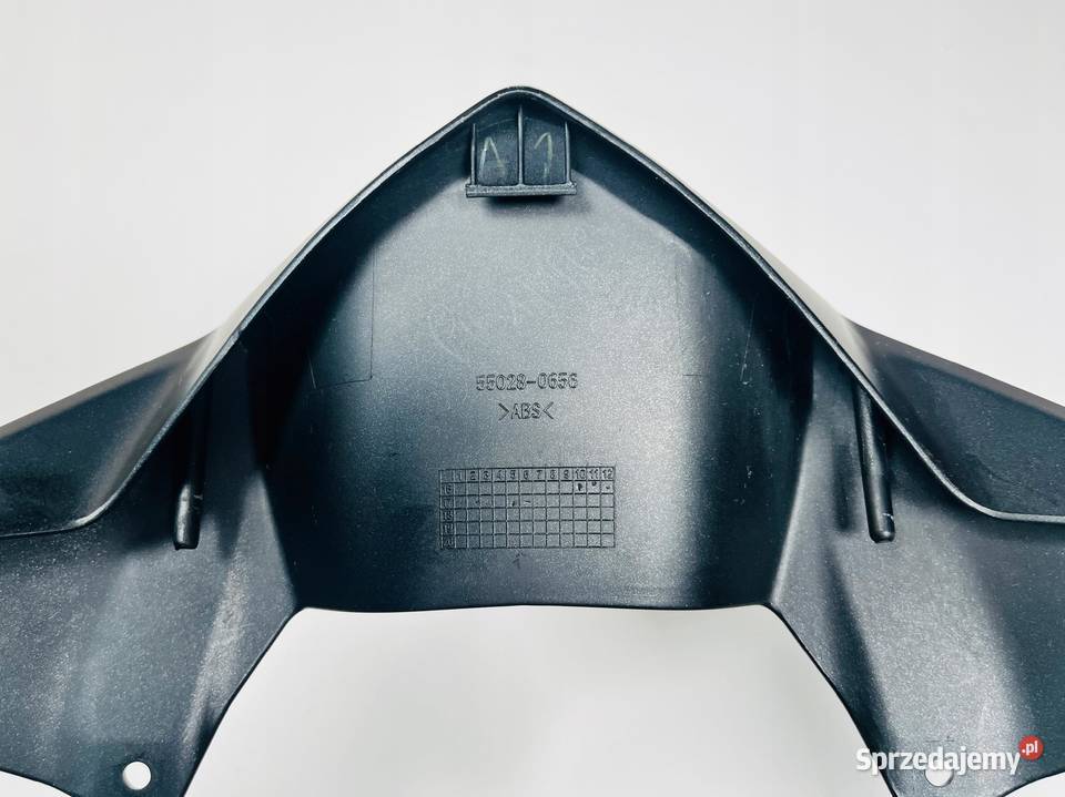 KAWASAKI Z900 17 Czasza Owiewka Osłona lampy dół wielkopolskie Łobżenica